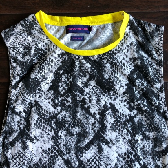 Urban Threads Tank Top - Picture 5 of 5